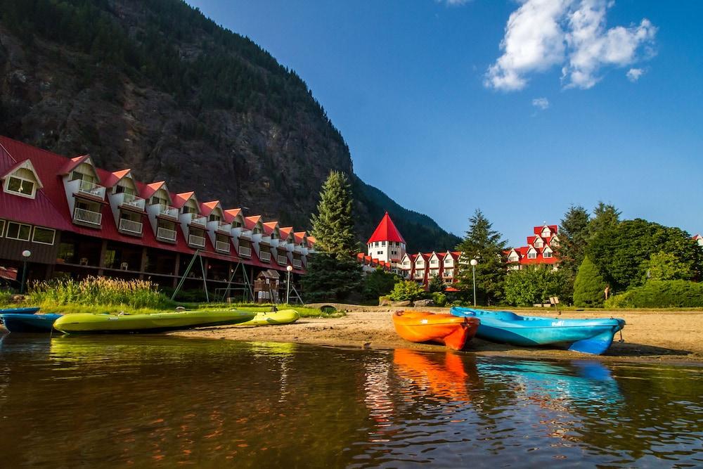 Three Valley Lake Chateau Revelstoke Exteriör bild