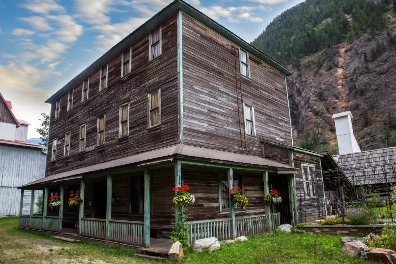 Three Valley Lake Chateau Revelstoke Exteriör bild